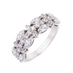 diamond-wedding-ring-in-platinum