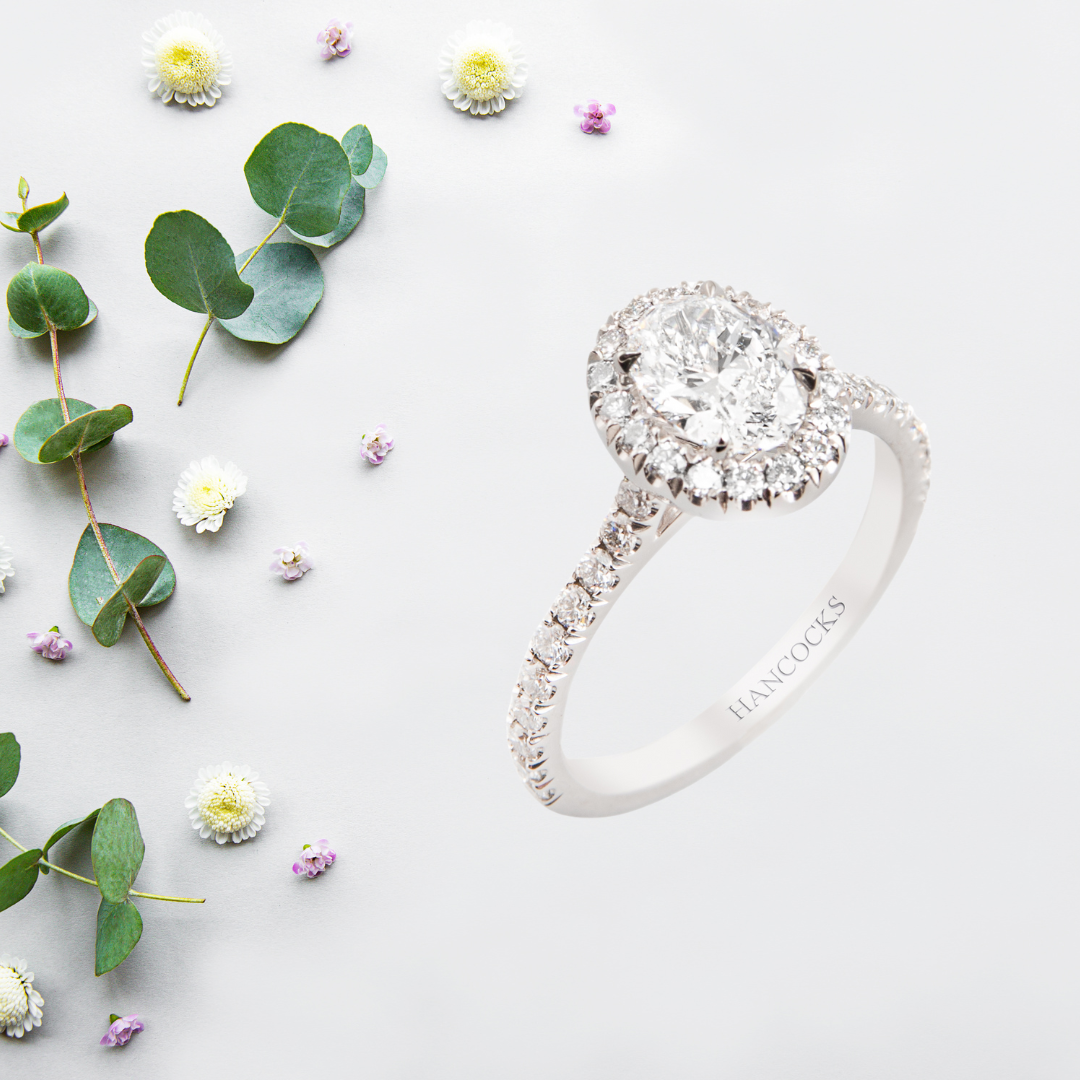 Oval Cut Diamond Engagement Ring