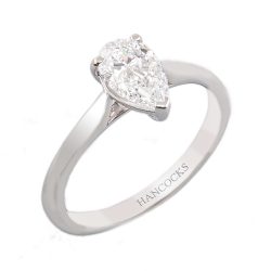 0.90ct Pear Cut Diamond Ring in Platinum