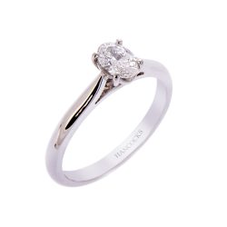 Oval Cut Diamond Engagement Ring in Platinum