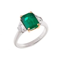 Emerald and Diamond 3-Stone set in Platinum