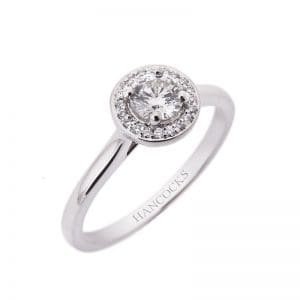 emerald cut engagement ring