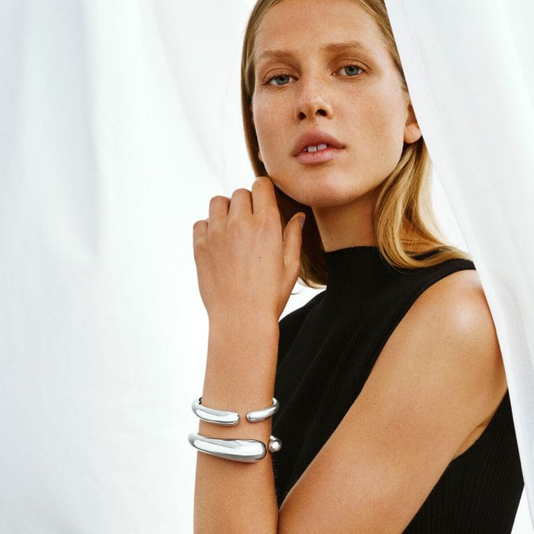 OnModel__20000646 MERCY MEGA BANGLE 634C SILVER 1