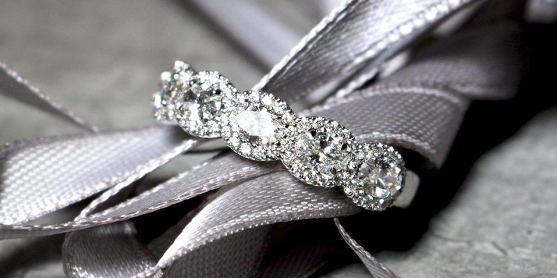 14-499-oval-cut-diamond-set-wedding-ring-1.jpg