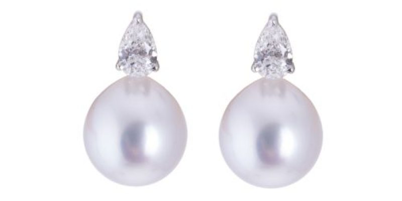 18ct white gold south sea pearl and pear cut diamond earrings HANCX 39 (2)