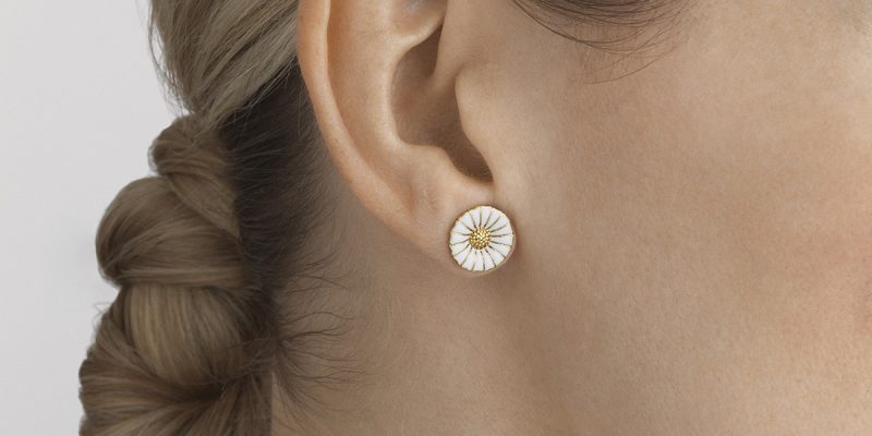 3539207 Daisy earrings 11 mm (1)